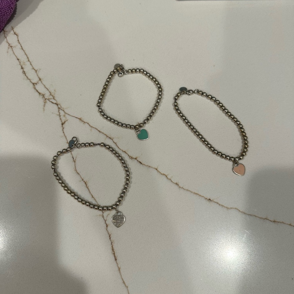 Tiffany & Co. Gold Beaded Bracelets with Heart Charms - Picture 4 of 4